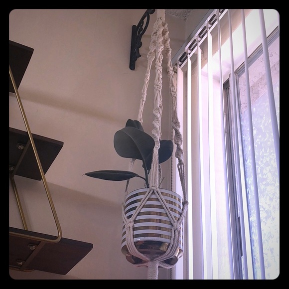 Macramé plant hanger - Picture 5 of 7